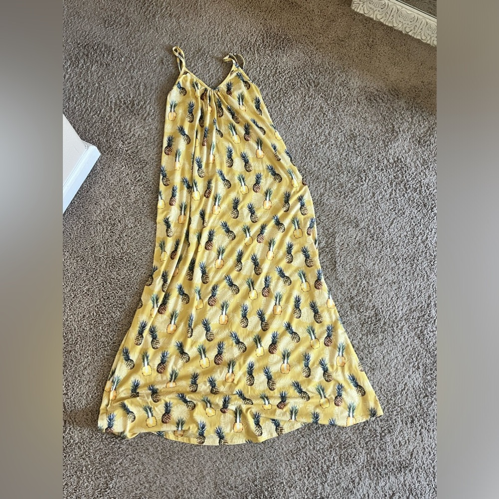 Coral of the Sea size L pineapple dress
